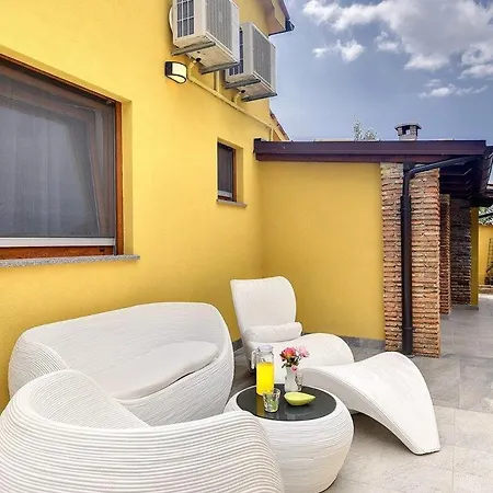 Ambrosiana Βίλα *